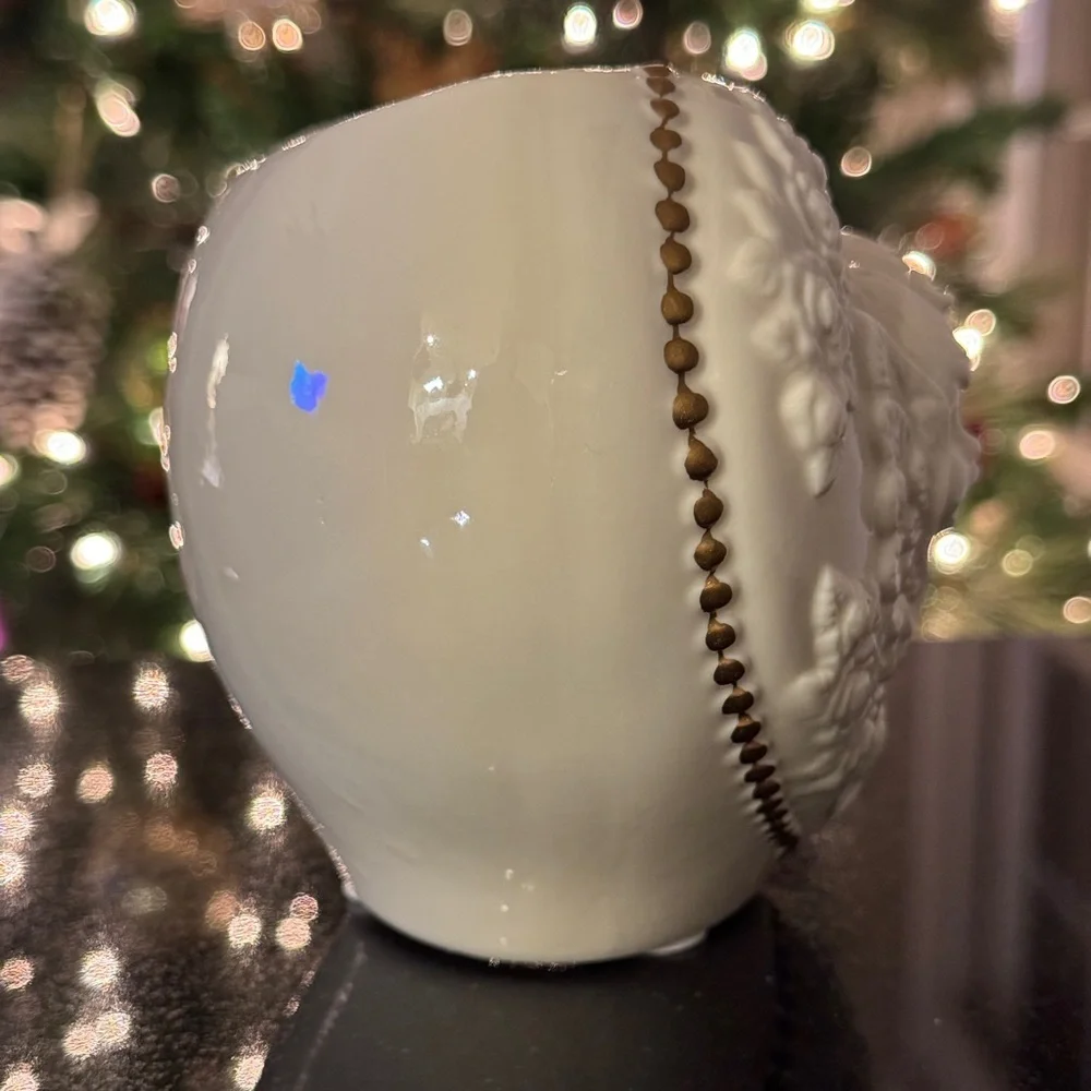 Unbranded vintage~small ceramic